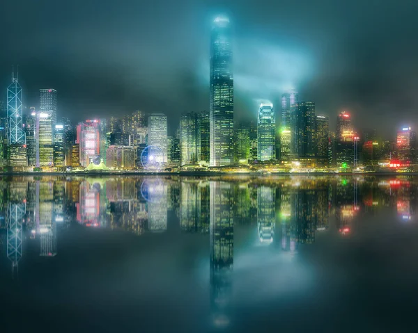 Skyline of Hong Kong in mist from Kowloon, China — Stock Photo, Image