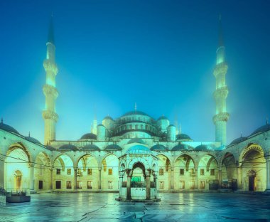 Süleymaniye Camii iç Meydanı veya Sultanahmet Camii