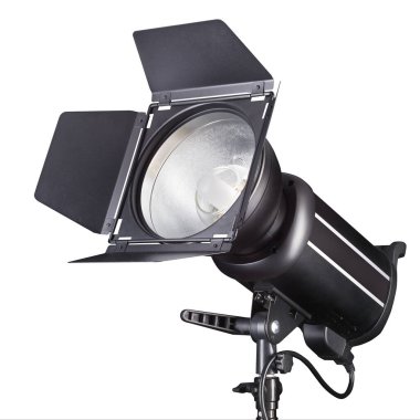 Fotoğraf stüdyosu flaşı beyaz arka planda izole edilmiş, lambayla..