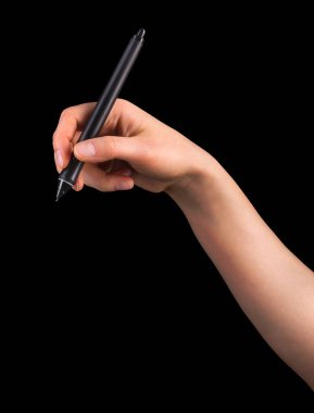 Elle tutulan dijital grafik kalem ve siyah üzerine izole bir şey çizmek