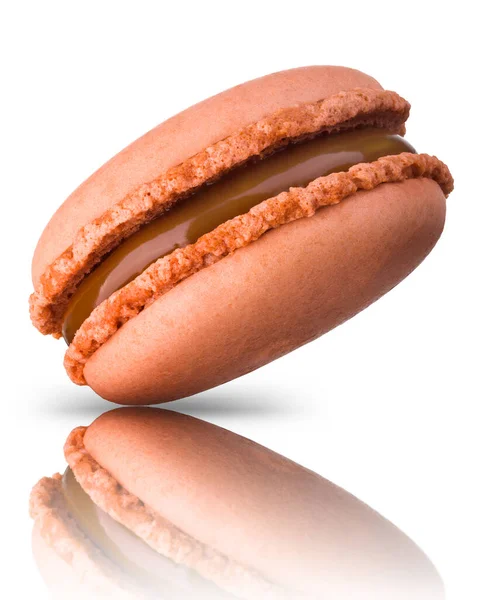 Macro Foto Caramello Francese Macaron Cioccolato Macaron Isolato Sfondo Bianco — Foto Stock