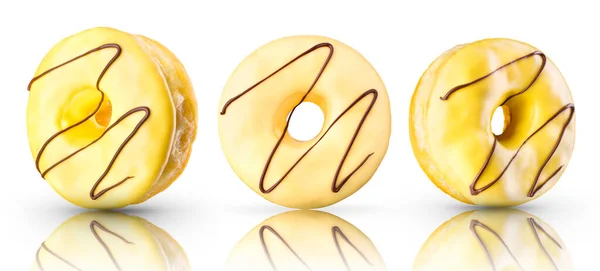 Conjunto Donuts Envidraçados Com Polvilhas Sobre Fundo Branco Com Reflexão — Fotografia de Stock