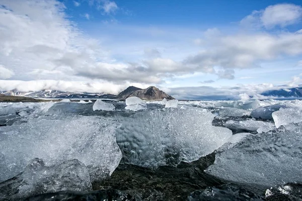 얼음으로 눈덮인 풍경의 아름다운 — 스톡 사진