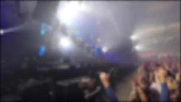 コンサートでの匿名の人々 の群衆 — ストック動画