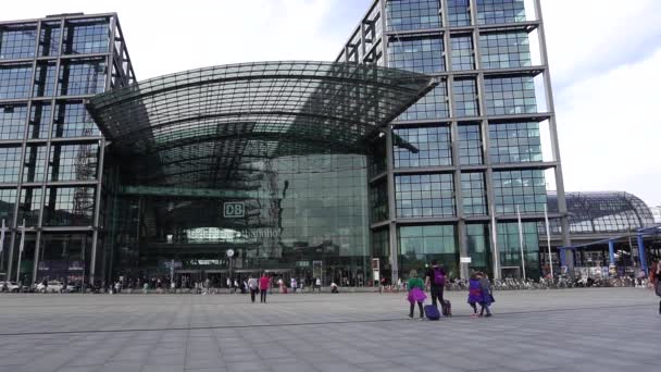 Berlin Hauptbahnhof, centralstationen — Stockvideo