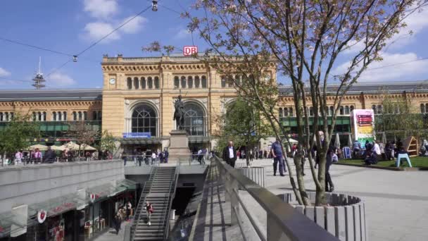 Stacja kolejowa Hannover Hauptbahnhof, Hanower — Wideo stockowe