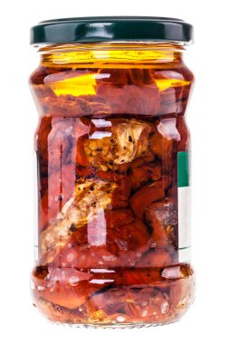 Beyaz üzerine kurutulmuş domates kavanoz