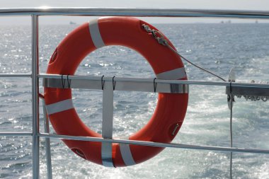 Halka hayat çocuk büyük gemide. Zorunlu gemi donatım. Kişisel flo