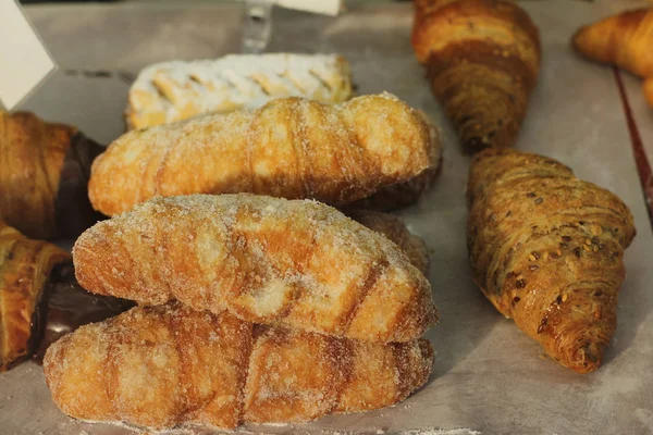 Steet backery, tasty buns for selling — Stock Photo, Image