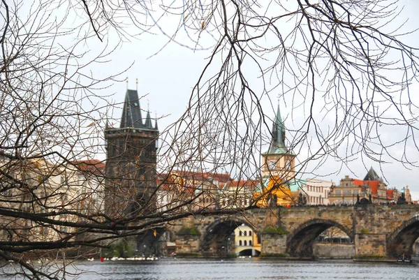 Prag Floden Vltava Bankment Karlsbron — Stockfoto