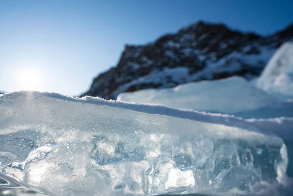 Die Eisige Schönheit Des Eiswürfels Ungewöhnliche Formen Nahaufnahme Kristallklarer Eiswürfel — Stockfoto