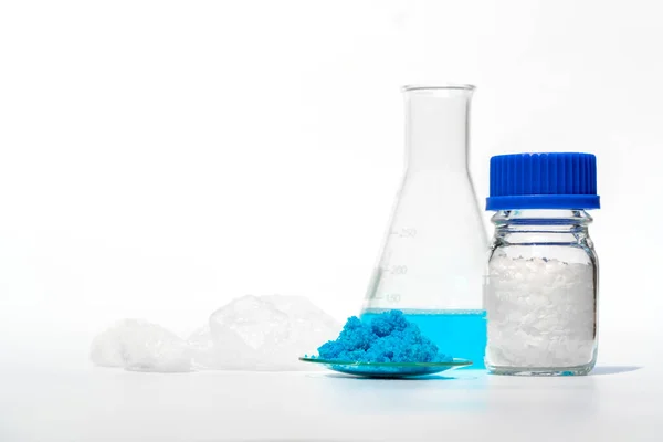 Produto Químico Inorgânico Tabela Branca Laboratório Sulfato Cobre Cera Microcristalina — Fotografia de Stock