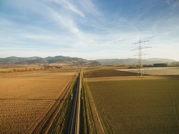Vista Aérea Torre Electricidad Los Campos Agrícolas Atardecer Europa — Foto de Stock