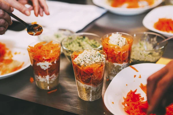 Salade végétarienne dans le verre — Photo