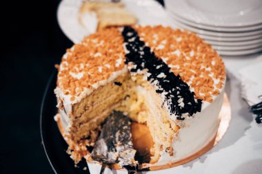 çikolata ile sünger kek