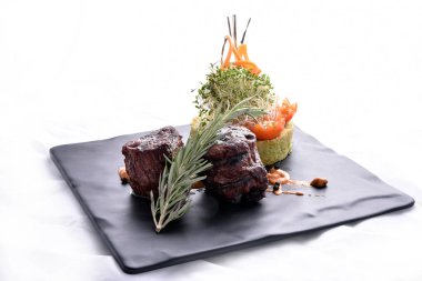 Ton balığı patates püresi ile