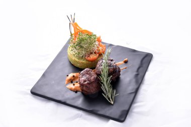 Ton balığı patates püresi ile