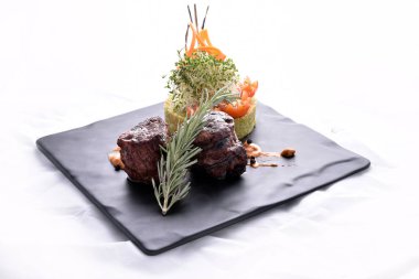 Ton balığı patates püresi ile