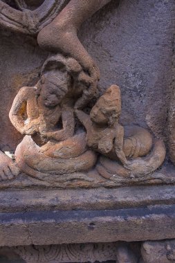 Bhoovarha'nın ayak Hiranyakasha. Mahakuta tapınaklar, Badami, İstanbul