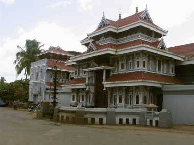 Thiruvambadi Tapınağı Shoranur yolu. Thrissur/Trichur, Kerala, Hindistan 