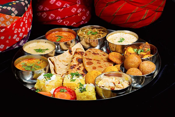 Rajasthani maharaja thaali, düne — Stockfoto