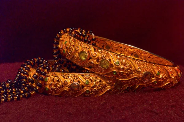 Золоті браслети, Пуне — стокове фото