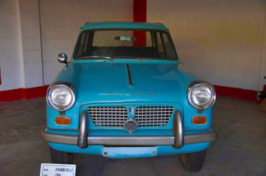 Standart Herald yıl 1964 otomatik dünya eski model araba Müzesi, Ahmedabad, Gujarat önü Close-up Ahmedabad, Gujarat, Hindistan - Haziran 2017