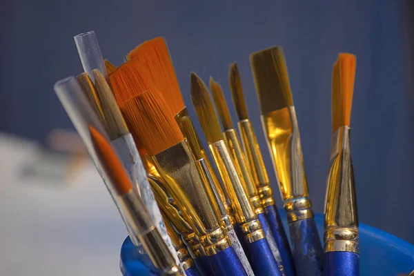 Painting brushes, Kala Ghoda Arts Festival, Mumbai, Maharashtra — Stock Photo, Image