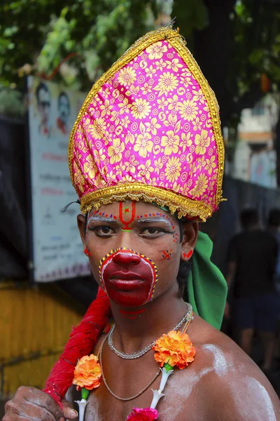 PUNE, MAHARASHTRA, ÍNDIA, Junho 2017, Menino se veste como Hanuman, o deus macaco durante o festival de Pandharpur — Fotografia de Stock