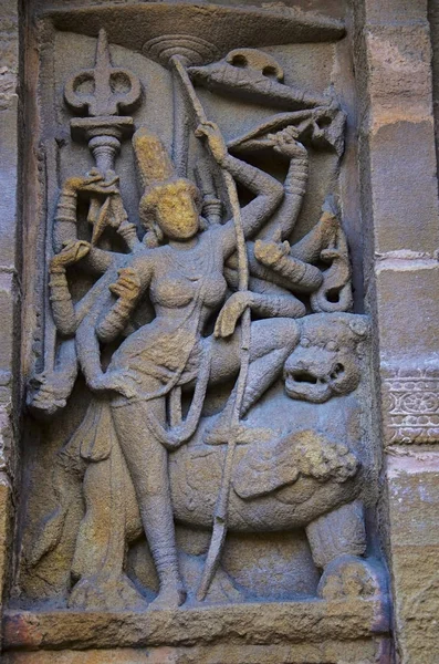 Ídolos tallados en la pared exterior del templo kanchi Kailasanathar, Kanchipuram, Tamil Nadu, India . —  Fotos de Stock