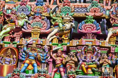 Renkli putlara Gopuram, Kemal Tapınağı, Kumbakonam, Tamil Nadu, Hindistan.