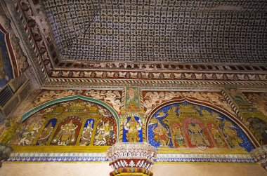 İç Durbar Hall, Thanjavur Maratha palace, Thanjavur, Tamil Nadu, Hindistan. 