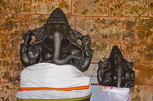 Идолы Господа Ганеши, на пути в Тханджавур, Тамилнад, Индия — стоковое фото