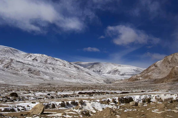 Frozen valley near Puga hot water springs, Ladakh, Jammu and Kashmir — Stock Photo, Image
