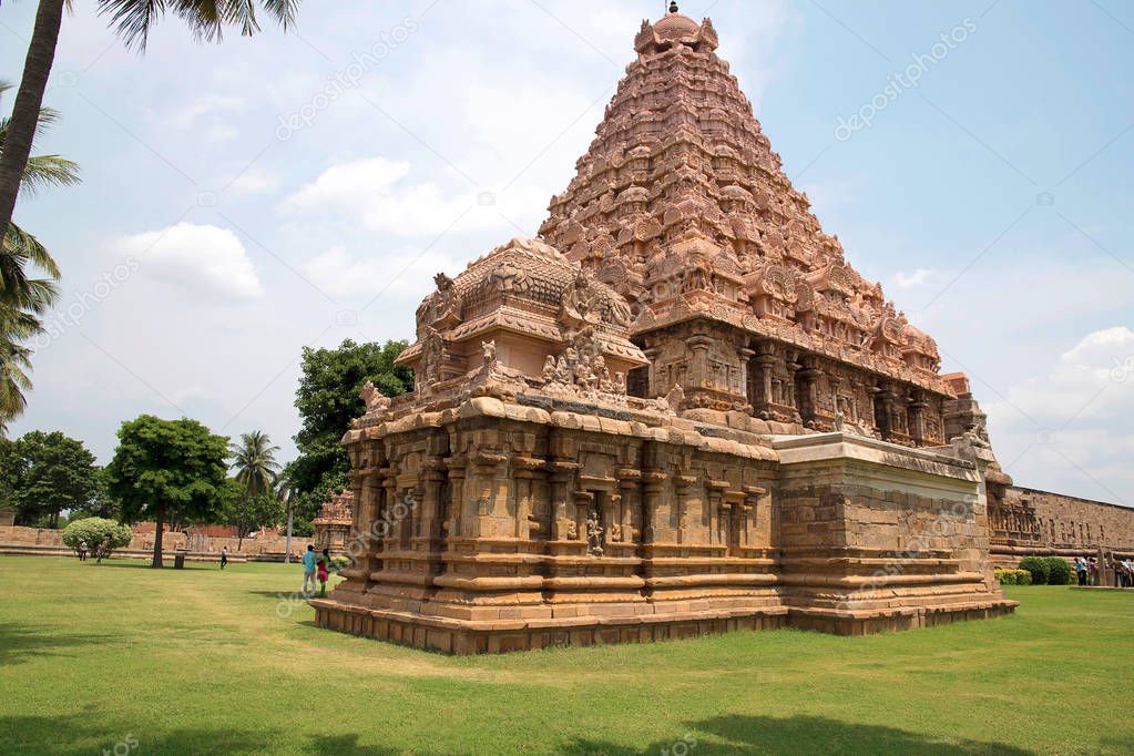 Ganesha shrine and Brihadisvara Temple, Gangaikondacholapuram, Tamil Nadu, India