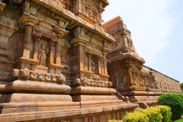 印度 mukhamandapa、Brihadisvara 寺、Gangaikondacholapuram、泰米尔纳德邦南墙的龛位 — 图库照片