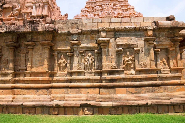 Santuário de Tenkailasa. Nichos na parede sul. Brihadisvara Temple complex, Gangaikondacholapuram, Tamil Nadu, Índia — Fotografia de Stock