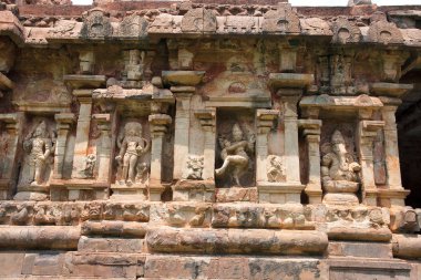 Niş Güney duvarı, tanrıça Brihannayaki Tapınağı Amman, Brihadisvara tapınak kompleksi, Gangaikondacholapuram, Tamil Nadu, Hindistan