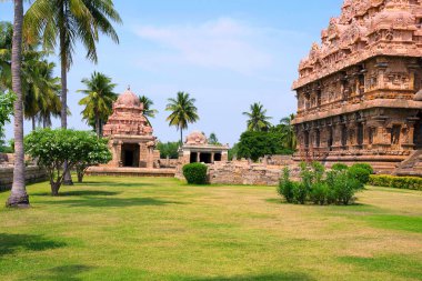 Tenkailasa tapınak ve Brihadisvara Tapınağı, Gangaikondacholapuram, Tamil Nadu, Hindistan. Güney Doğu görünümü