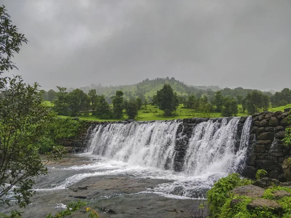 Igatpuri yakınlarındaki şelale, Nasik, Maharashtra, Hindistan — Stok fotoğraf