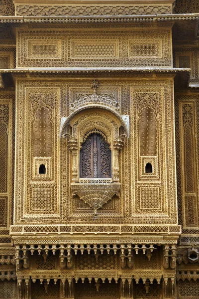 Detalhes da janela, Nathmal Ji ki Haveli em Jaisalmer, Rajasthan, Índia — Fotografia de Stock