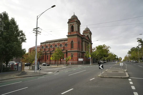Erfgoed gebouw tegenover Royal Exhibition Building, Rathdowne street, Melbourne, Australië — Stockfoto