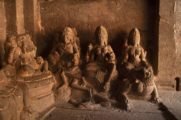 Ganesha, Bhairava a Laxmi sochy, Ellora jeskyně, Aurangabad, Maharashtra — Stock fotografie