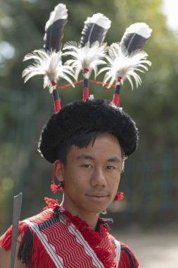 Nagaland, Hindistan, Ocak 2000, Young Naga portresi, Hornbill festivali 