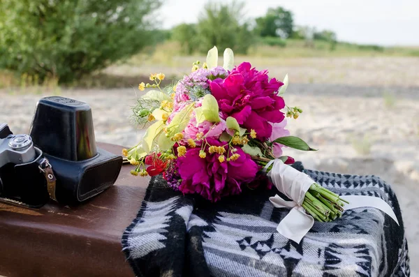 Bouquet Mariage Boho Avec Magenta Rose Fleurs Jaunes Bunch Fleurs — Photo