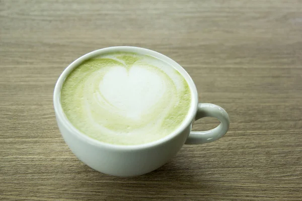sıcak yeşil çay matcha latte