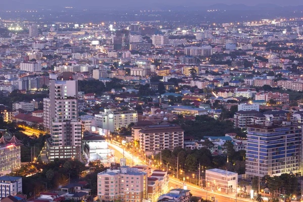 Gece şehir manzarası