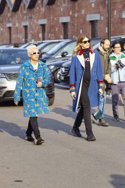 Milan, İtalya - 21 Şubat: Bryan çocuk ve Veronika Heilbrunner görülür Gucci dışında sırasında Milan moda hafta sonbahar/kış 2018/19 tarihinde 21 Şubat 2018, Milano, İtalya.