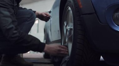 Makinist araba atölye tekerlek olarak çalışma