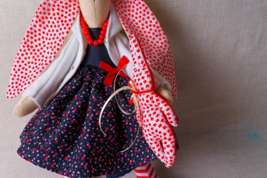 kendi el tarafından yapılan bir oyuncak tavşan ayrıntılarını